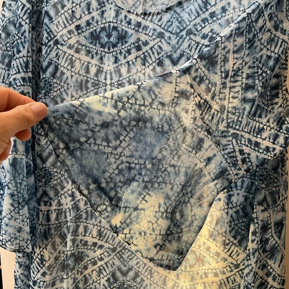 Estelle Abstract Print Tunic Blouse - Picture 3 of 7